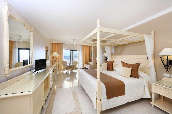 Habitación Junior Suite Deluxe Ocean Front Luxury Bahia Principe Akumal